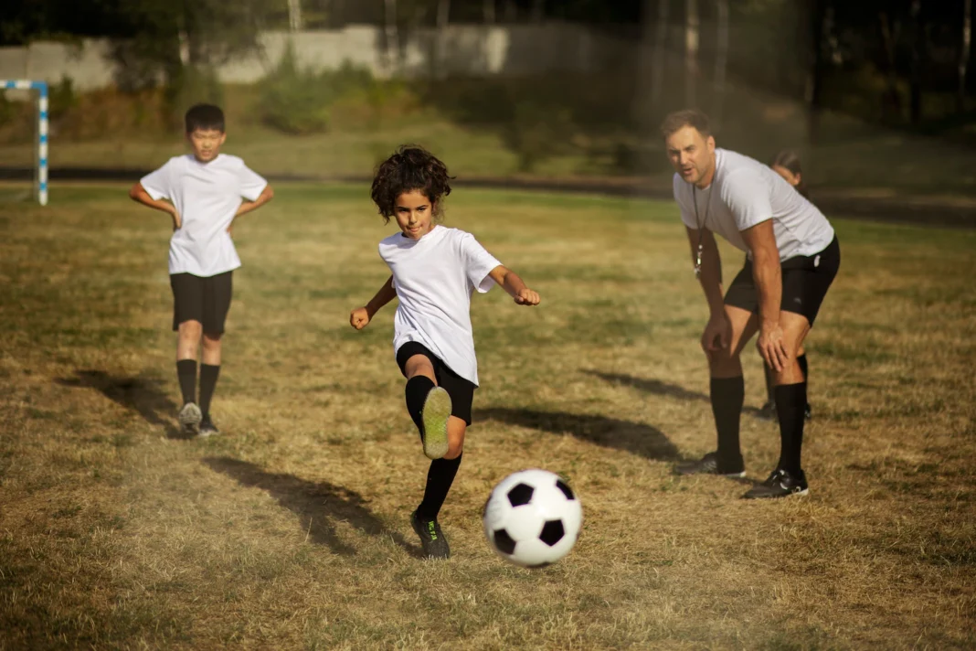 Dlaczego dzieci lubią grać w piłkę nożną?