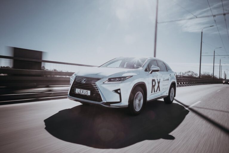 Pneumatyka w luksusie - co warto wiedzieć o zawieszeniu airmatic w Lexusach LS i jego regeneracji?